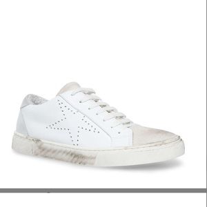 Brand new Steve Madden Rezza sneakers